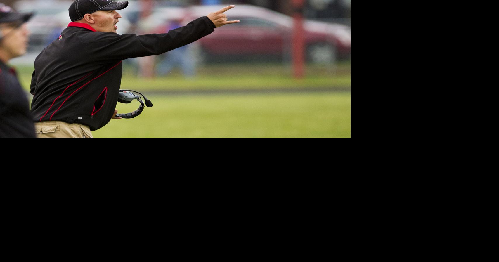 High school football: Lewiston Altura #39 s Brent Olson earns Daily News