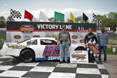 La Crosse Fairgrounds Speedway: Mike Carlson wins Late Model feature in dad's car