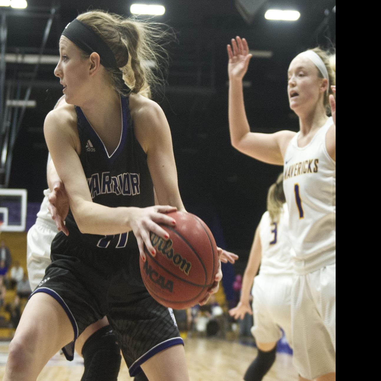 Women S Basketball Full Court Pressure Sends Mavericks Over No