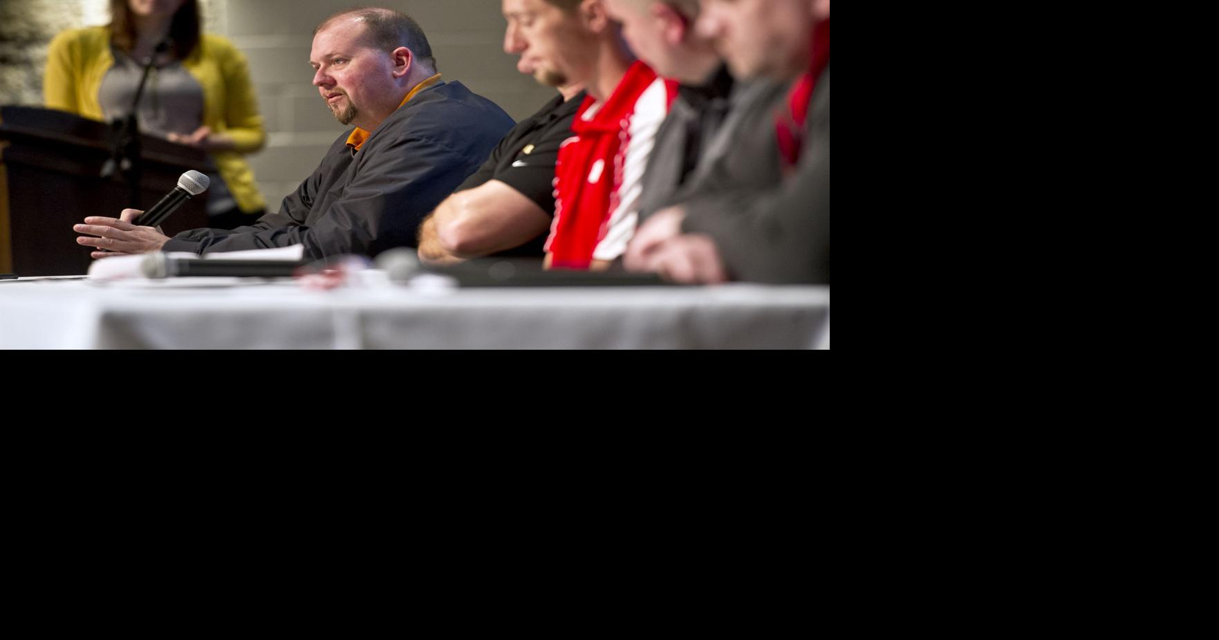 Ashley Furniture employees pitch company at student career fair