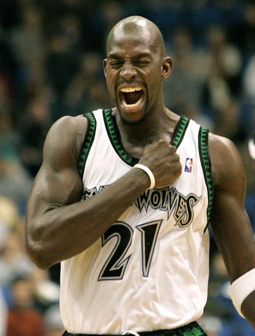 Kevin Garnett Getting Number Retired By Celtics Making Wolves More Conspicuous Columns Winonadailynews Com