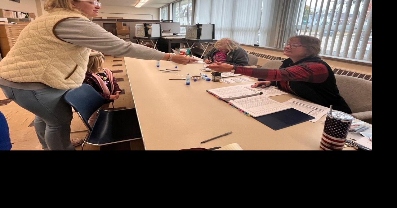 Beaver Dam voters to decide on new mayor, middle school
