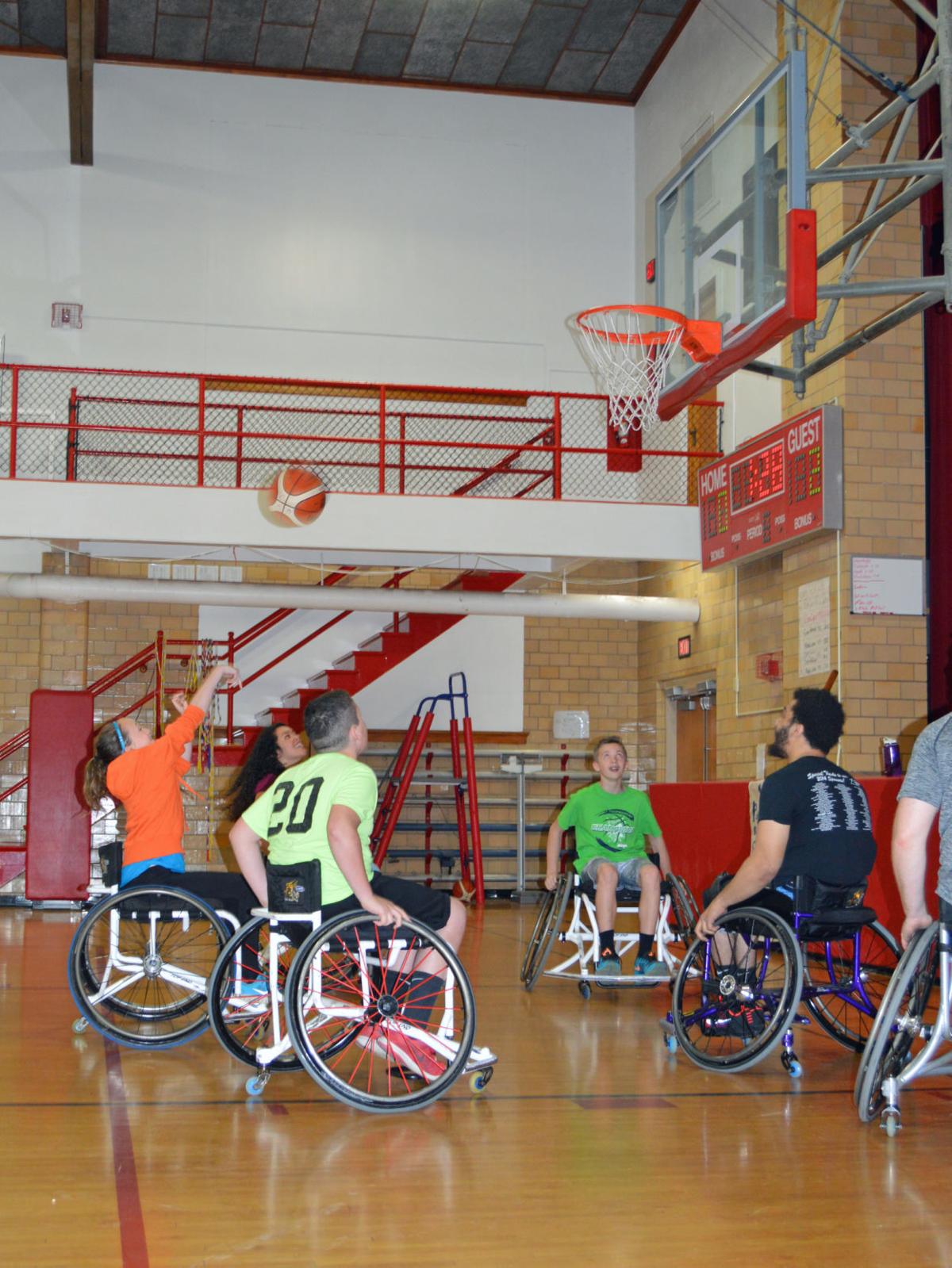 Wheelchair Basketball Team Teaches Columbus Middle School Students