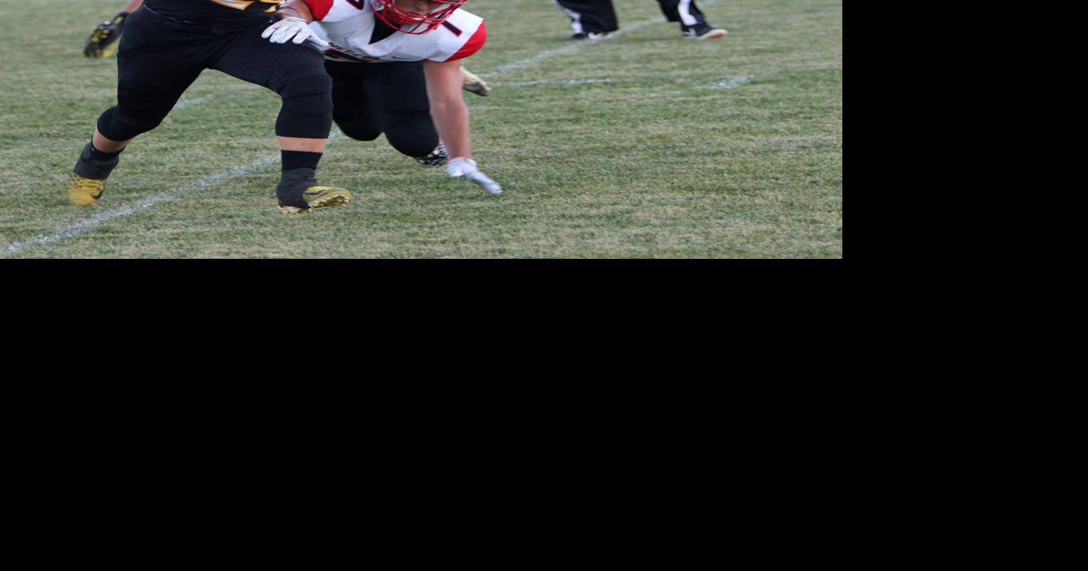 PREP FOOTBALL ROUNDUP Royall rolls past Necedah; Wonewoc/Weston wins 8