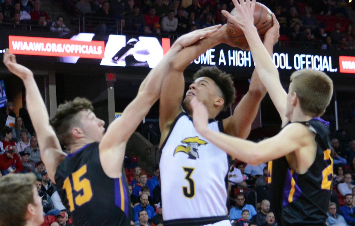 Boys Hoops Battle For State Title Between Waupun Martin Luther