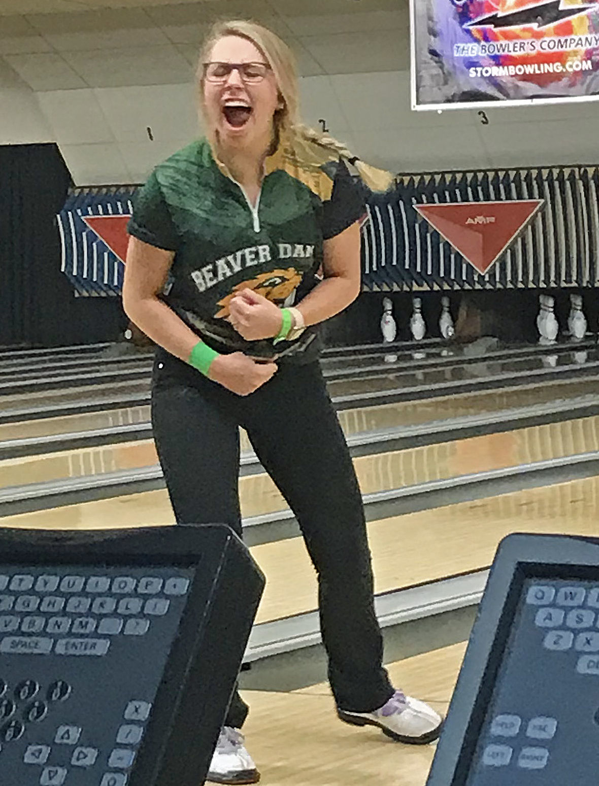 Bowling Beaver Dam Girls Rally By Monona Grove After Slow - 