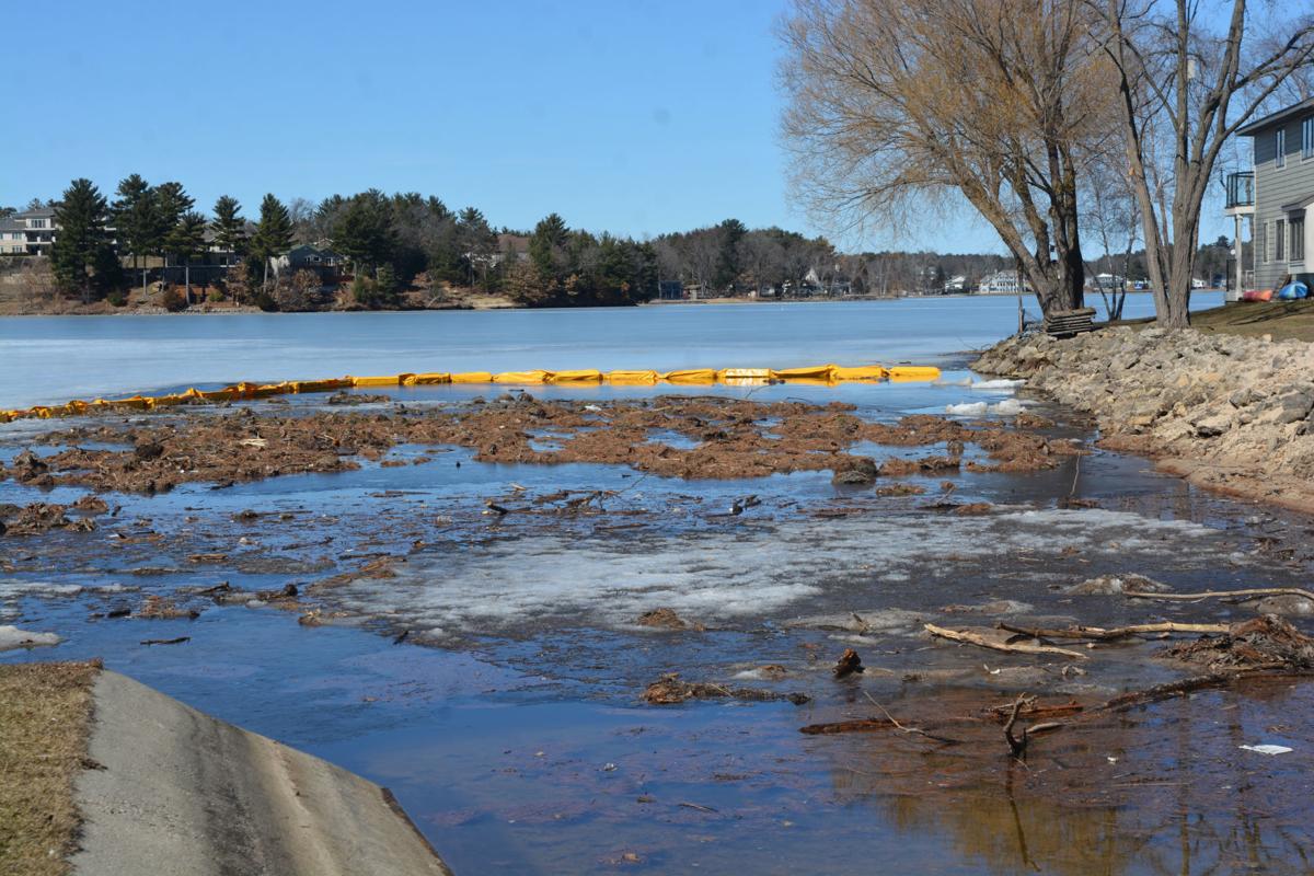 Lake Delton works on winter road damage Regional news