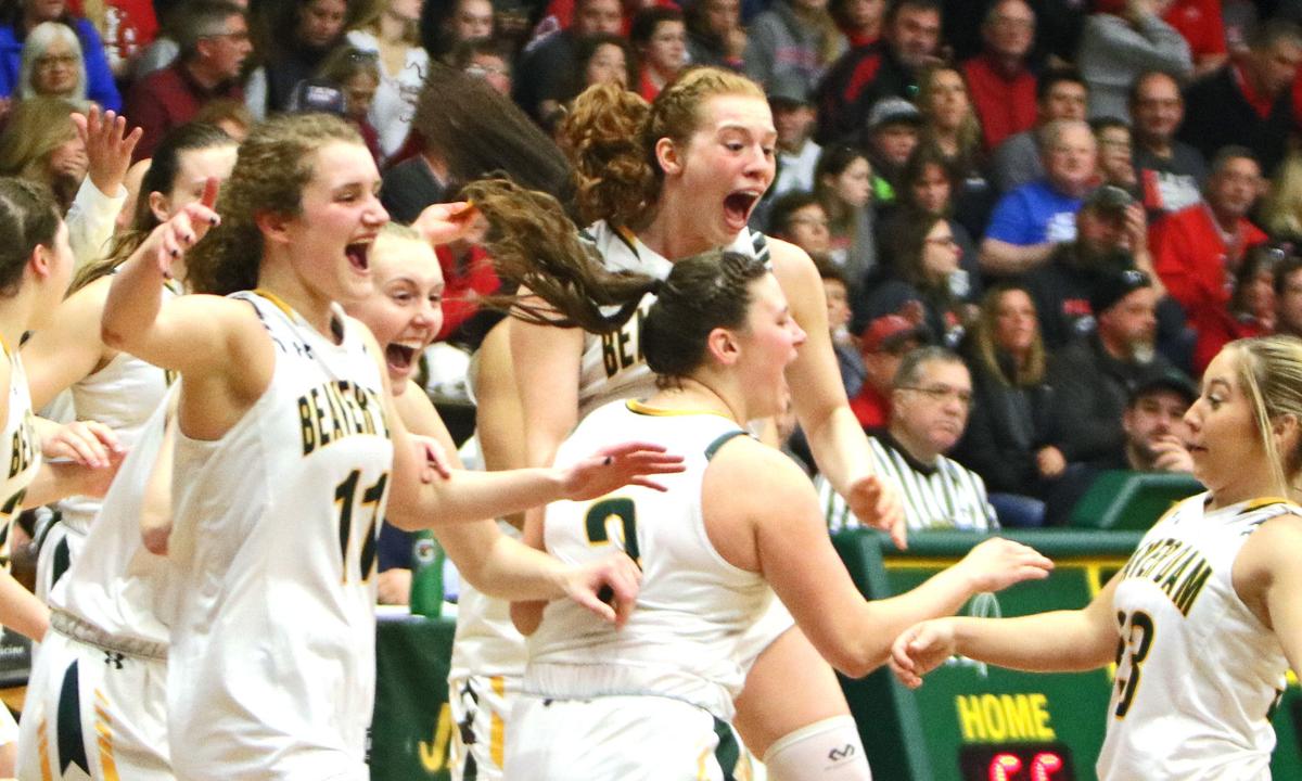 Girls Hoops Beaver Dam Pulls Away In 2nd Half Beats Pulaski To Clinch 4th Straight State Berth Girls Basketball Wiscnews Com