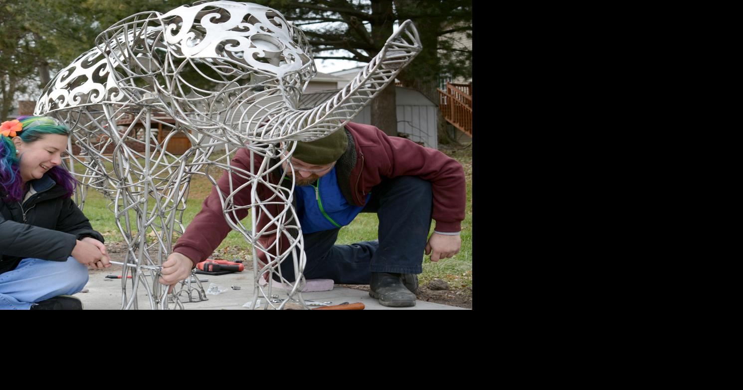 Baraboo unveils new Myron Park elephant sculpture