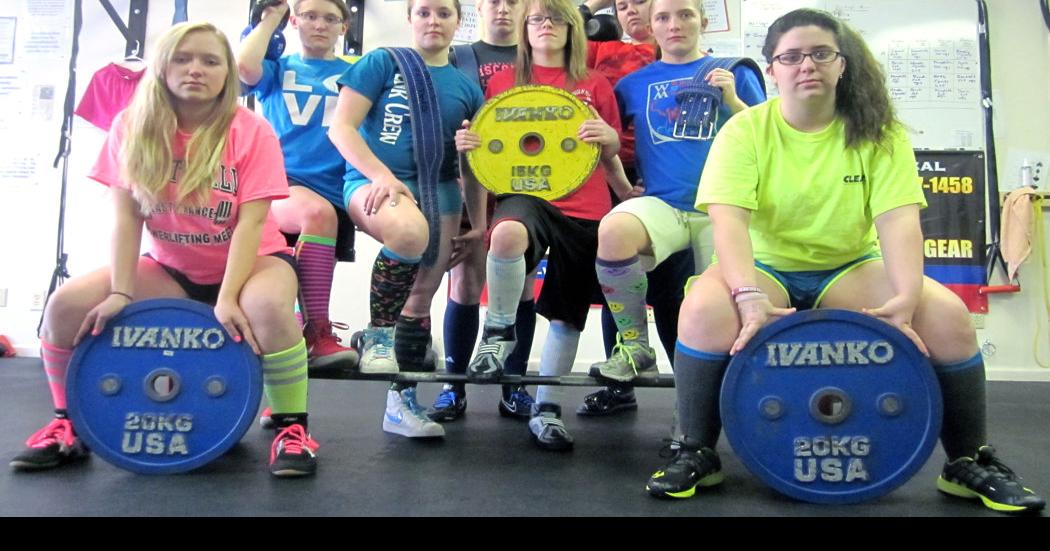 Prep girls powerlifting Wisconsin Dells girls trying to grab a state