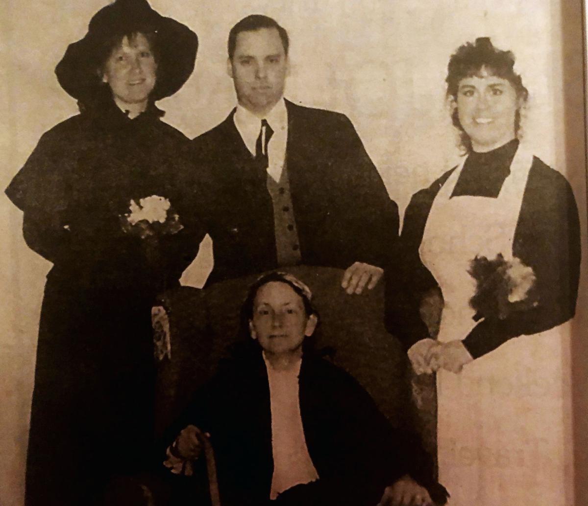 2001 Caria Gallun, Don Nelson, Ann Breitenbach, Ann Taurick Red Bud Players