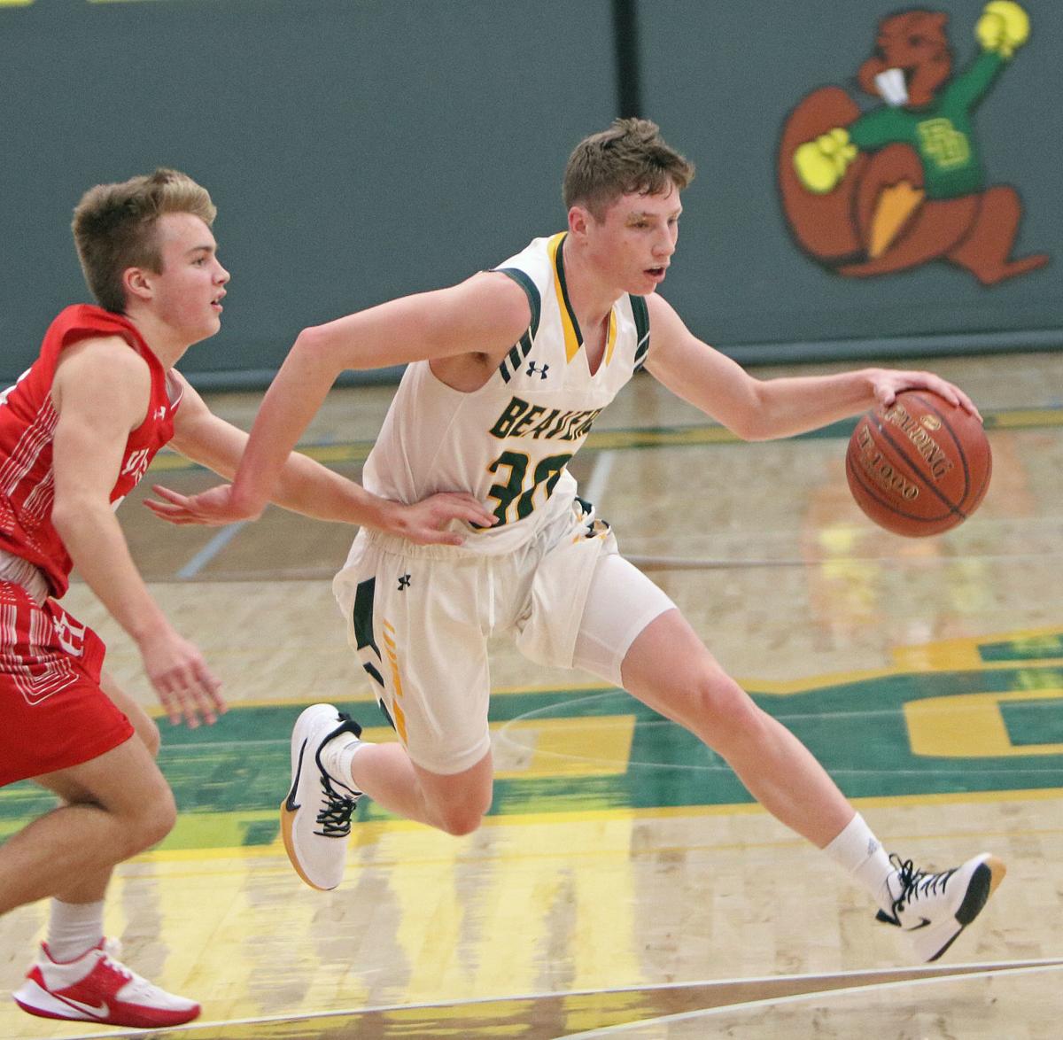 Boys Hoops Beaver Dam Plays Well Can T Quite Overcome Size