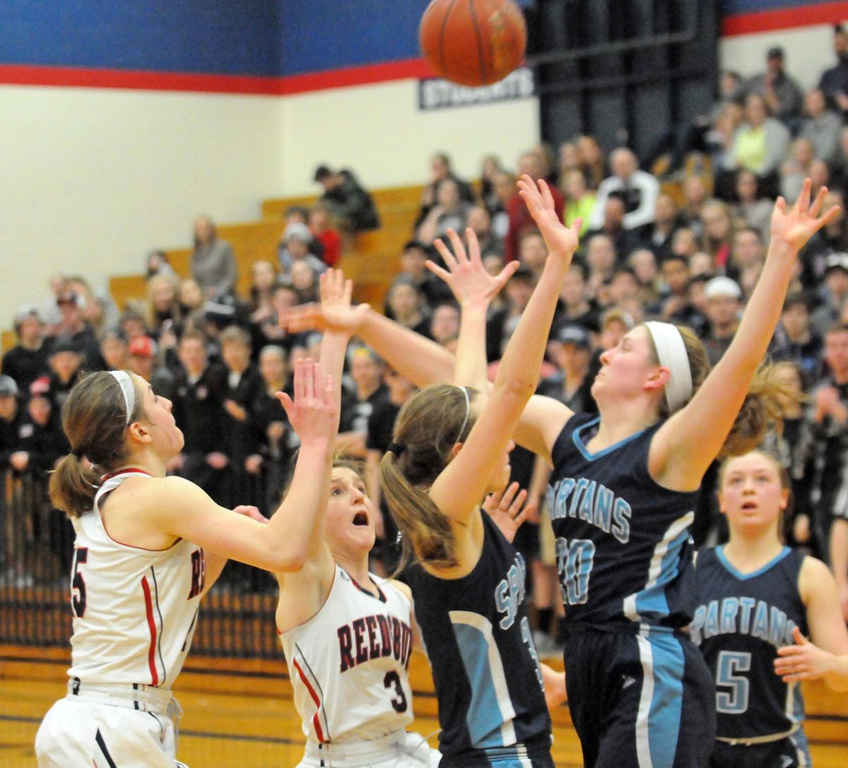 Prep Girls Basketball Reedsburg Fends Off Mcfarland Falls To
