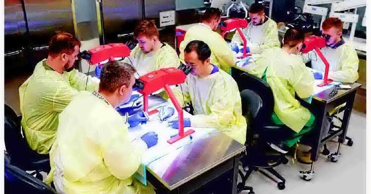 UW-Madison training Ukrainians on microsurgery