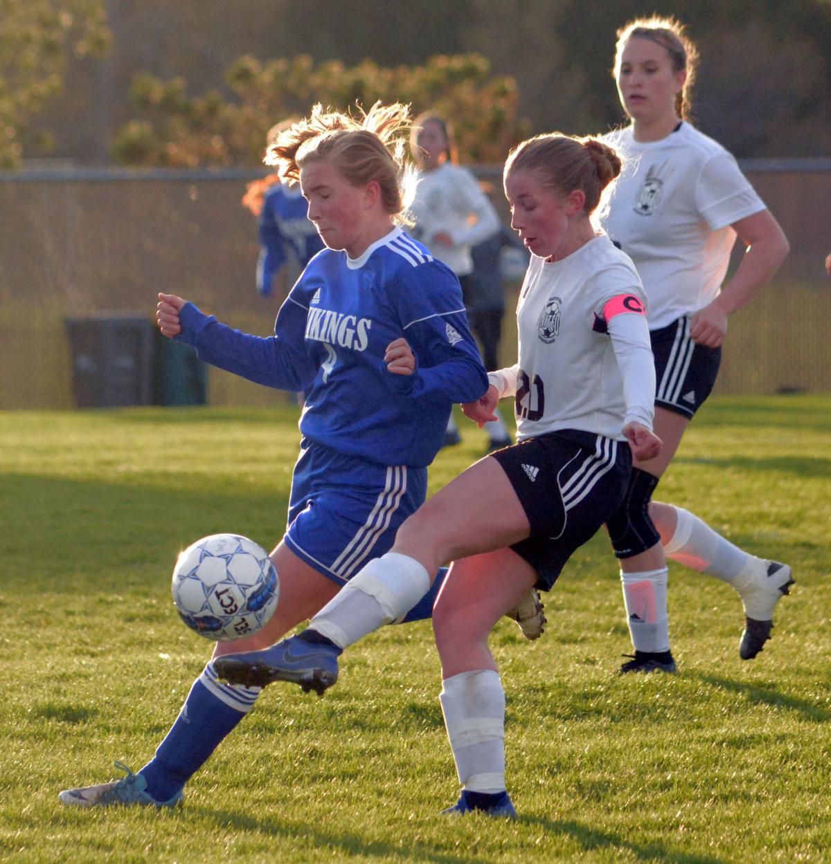 GIRLS SOCCER Hustisford/Dodgeland and Winnebago Lutheran battle to a