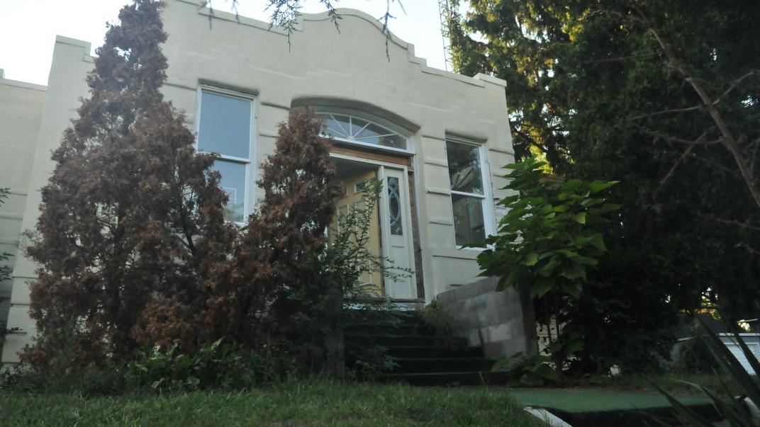 Just wait ll you breathe the inside of this house News