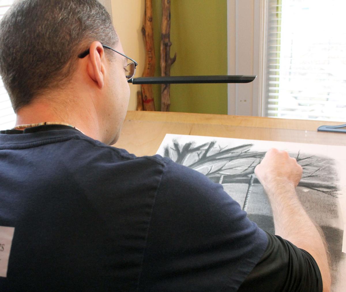 Charcoal Drawing Paying Off For Baraboo Man Regional News Wiscnews Com