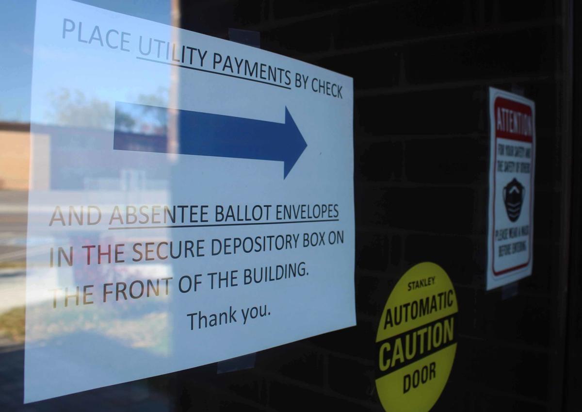 Reedsburg Dells Area Clerks See Rise In Absentee Ballots As November Election Nears Government Politics Wiscnews Com