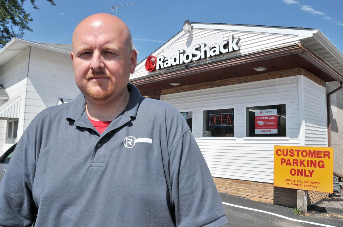 New Baraboo Radio Shack first U.S. dealer to open since company's