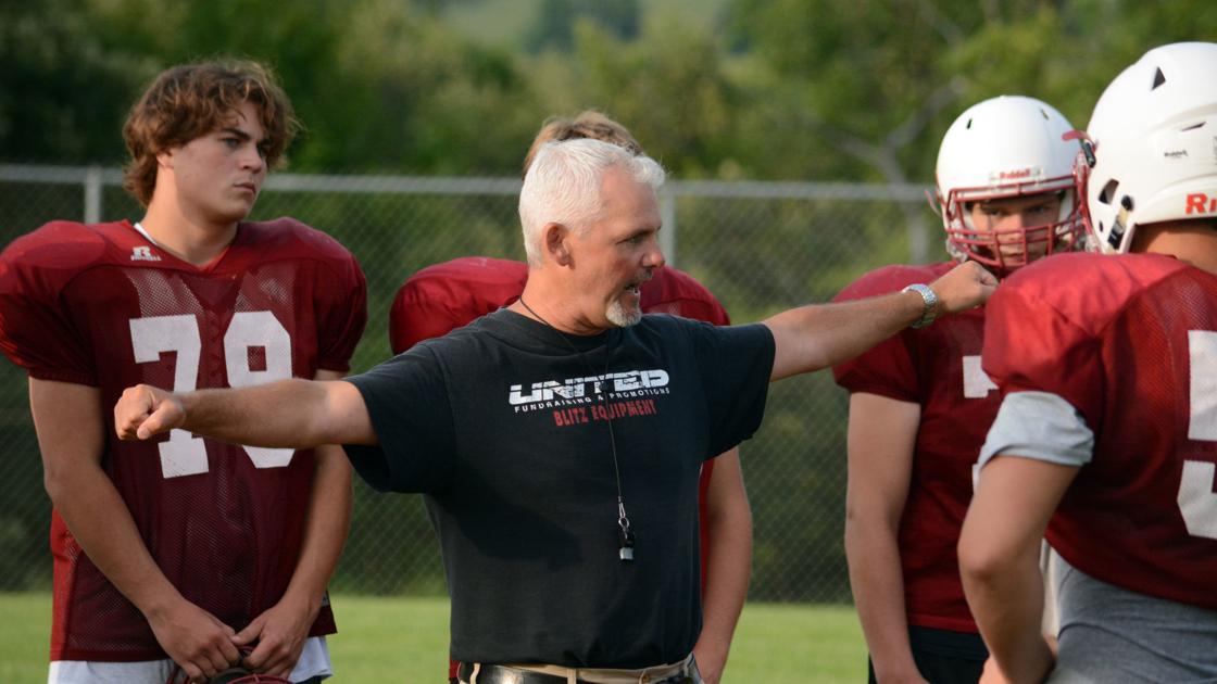 Football Scott Hillber Replaces Tom Noennig As Mayville Head Coach Football Wiscnews Com