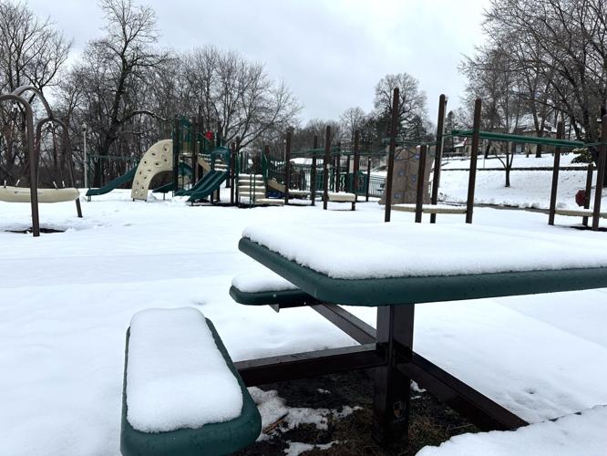 Spring storm blankets Portage with about 3 inches of snow