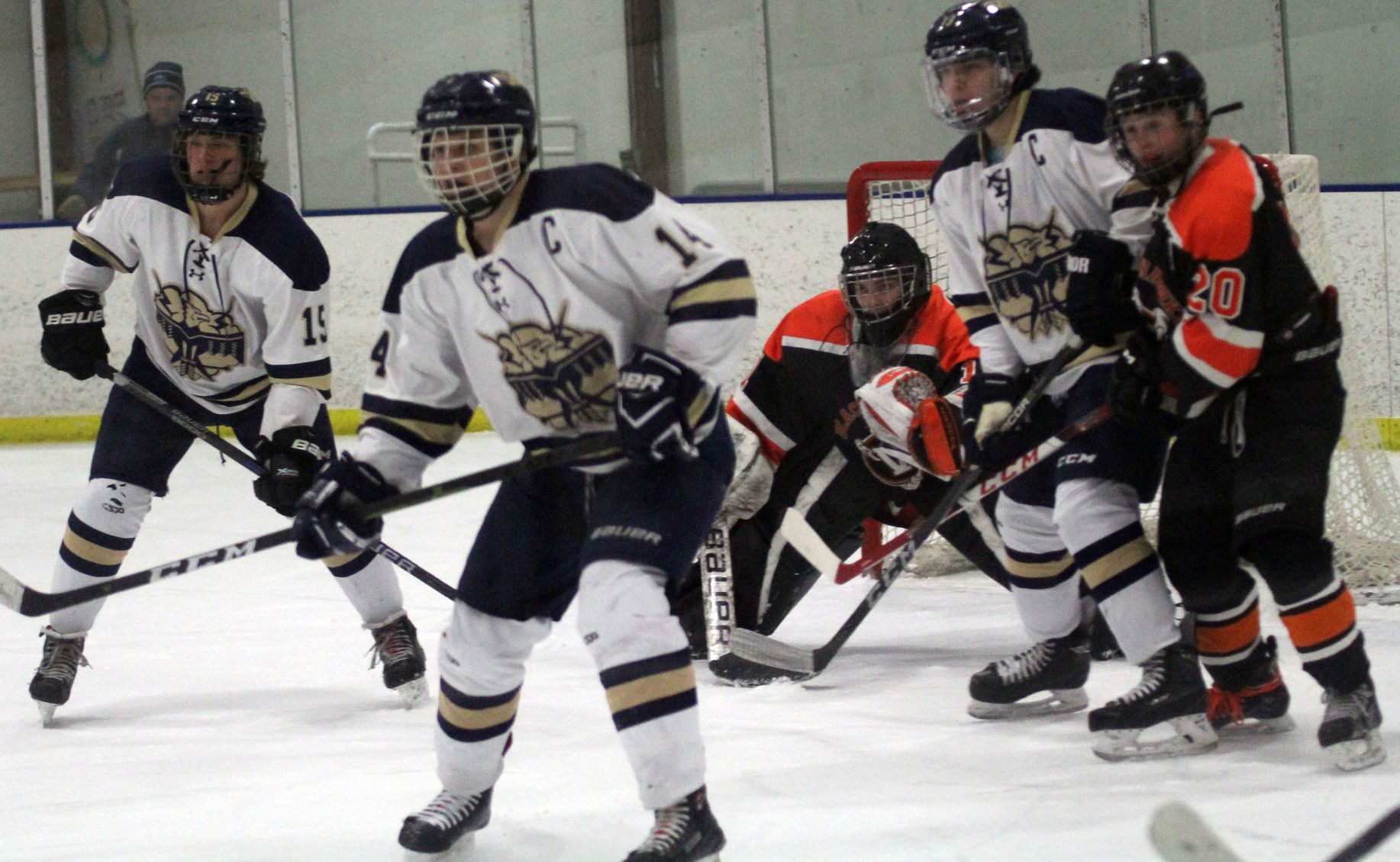 PREP BOYS HOCKEY: BarabooPortage advances with shutout of PREP BOYS HOCKEY: BarabooPortage advances with shutout of