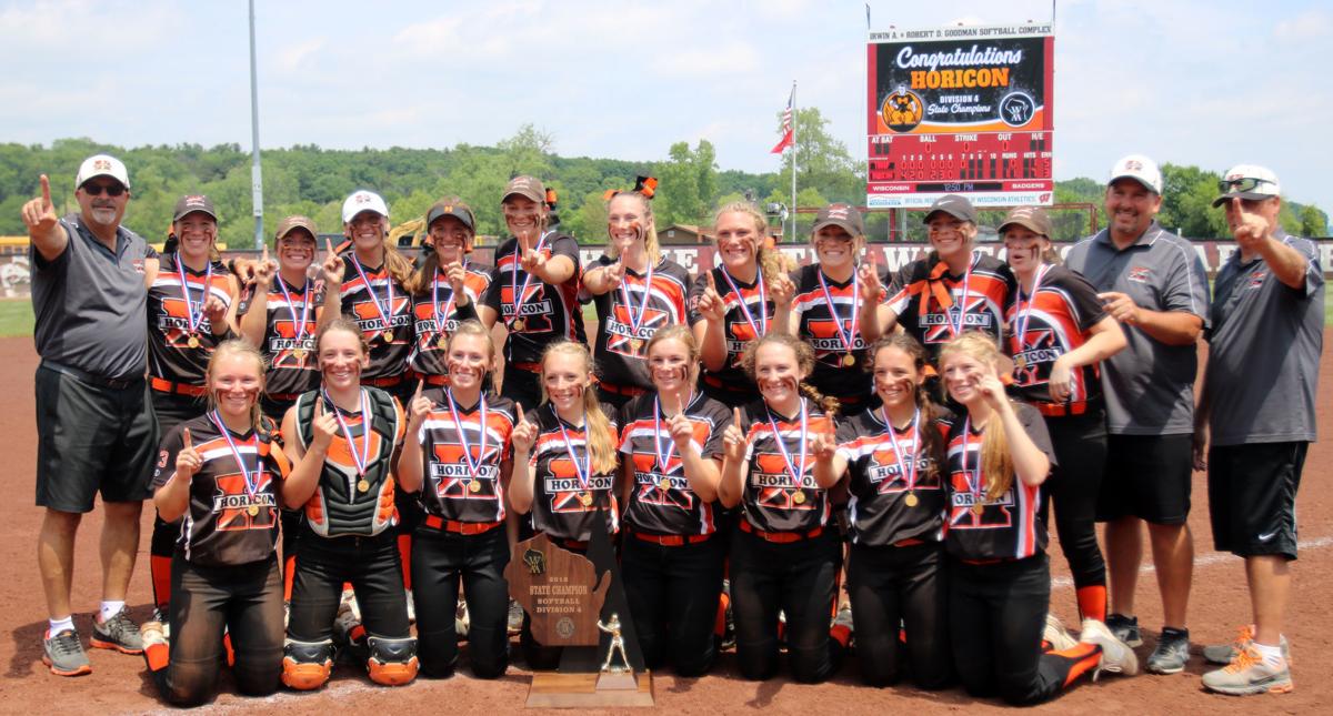 SOFTBALL Horicon hammers Thorp in D4 state title game to complete