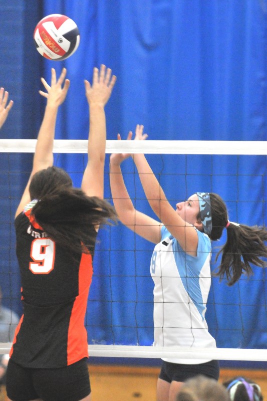 WIAA VOLLEYBALL Chiefs advance with 31 victory over Viroqua