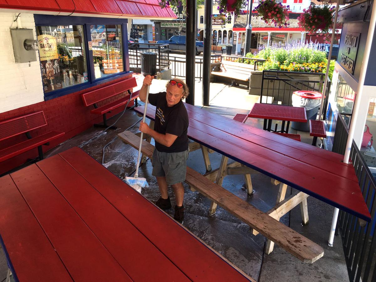 City panels Food trucks, picnic tables not appropriate for downtown