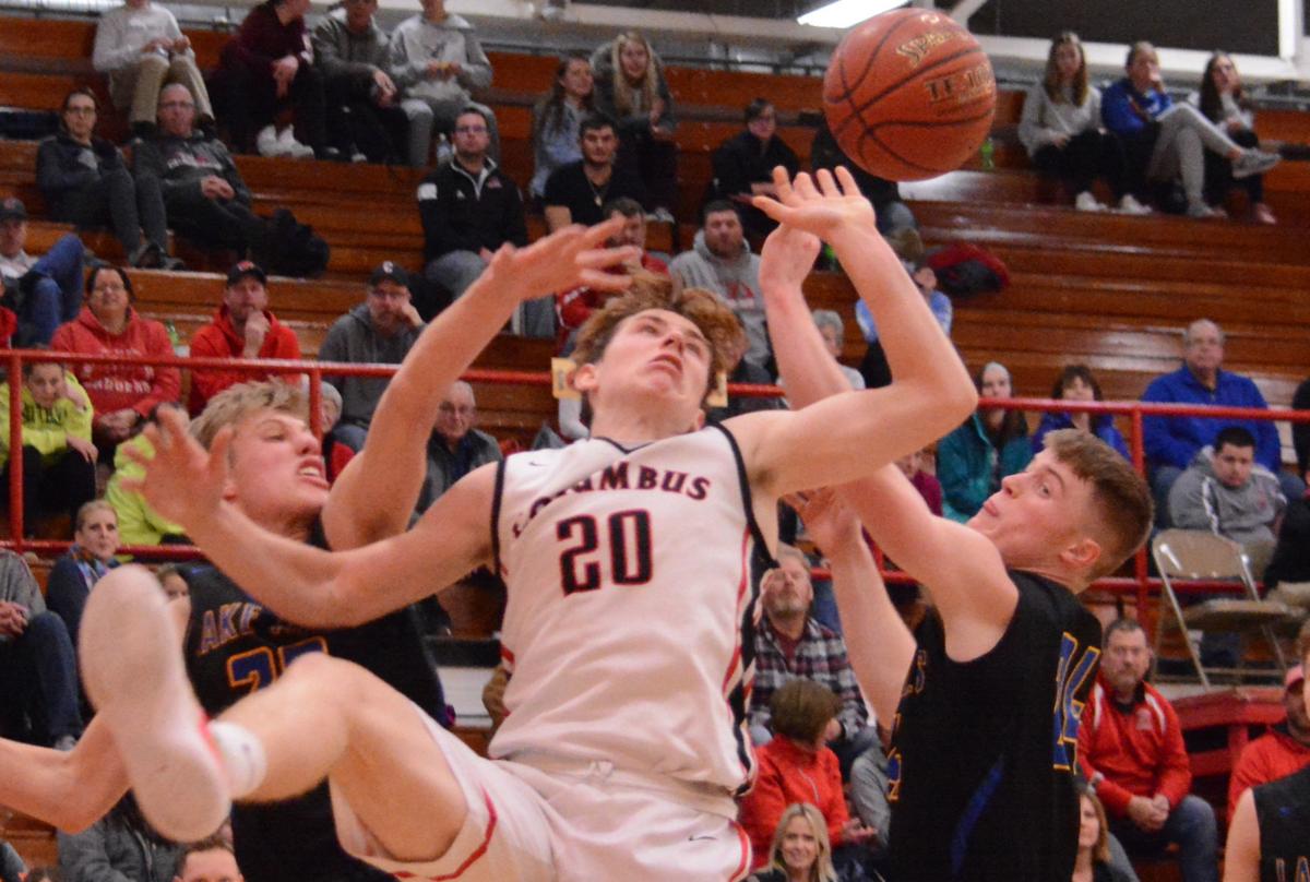 Boys Hoops Columbus Pulls Off Upset Beats Lake Mills 63 57 In