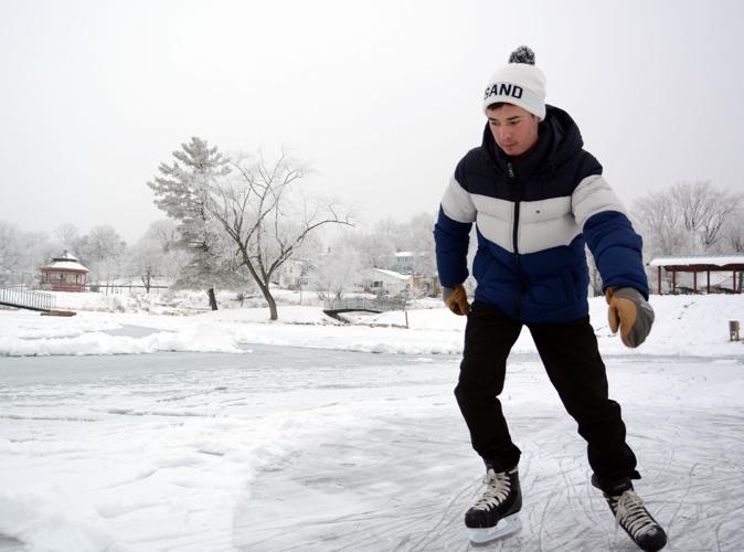 010721-port-news-skating-02