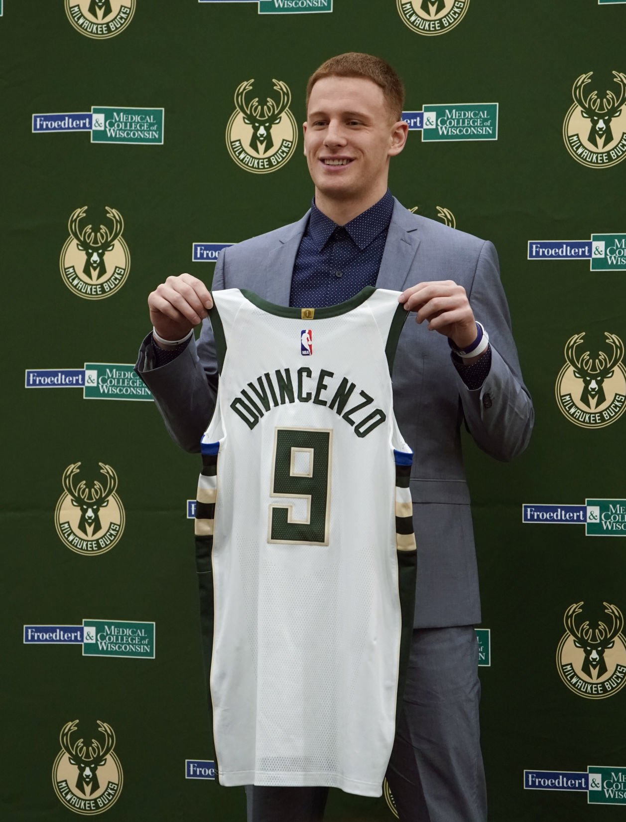 donte divincenzo bucks jersey