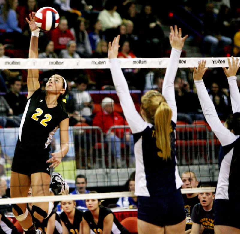 D2 State VB: Warriors run out of comebacks in semis | Volleyball ...