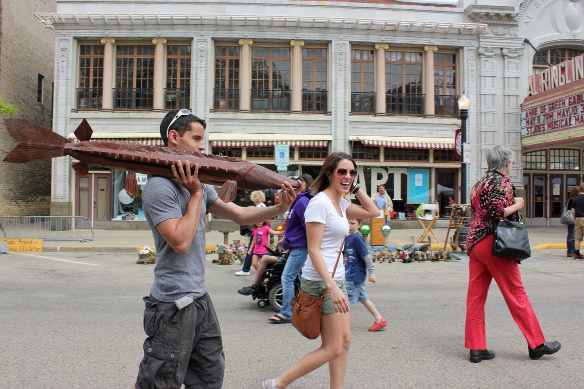 Downtown Baraboo Spring Fair on the Square Regional news
