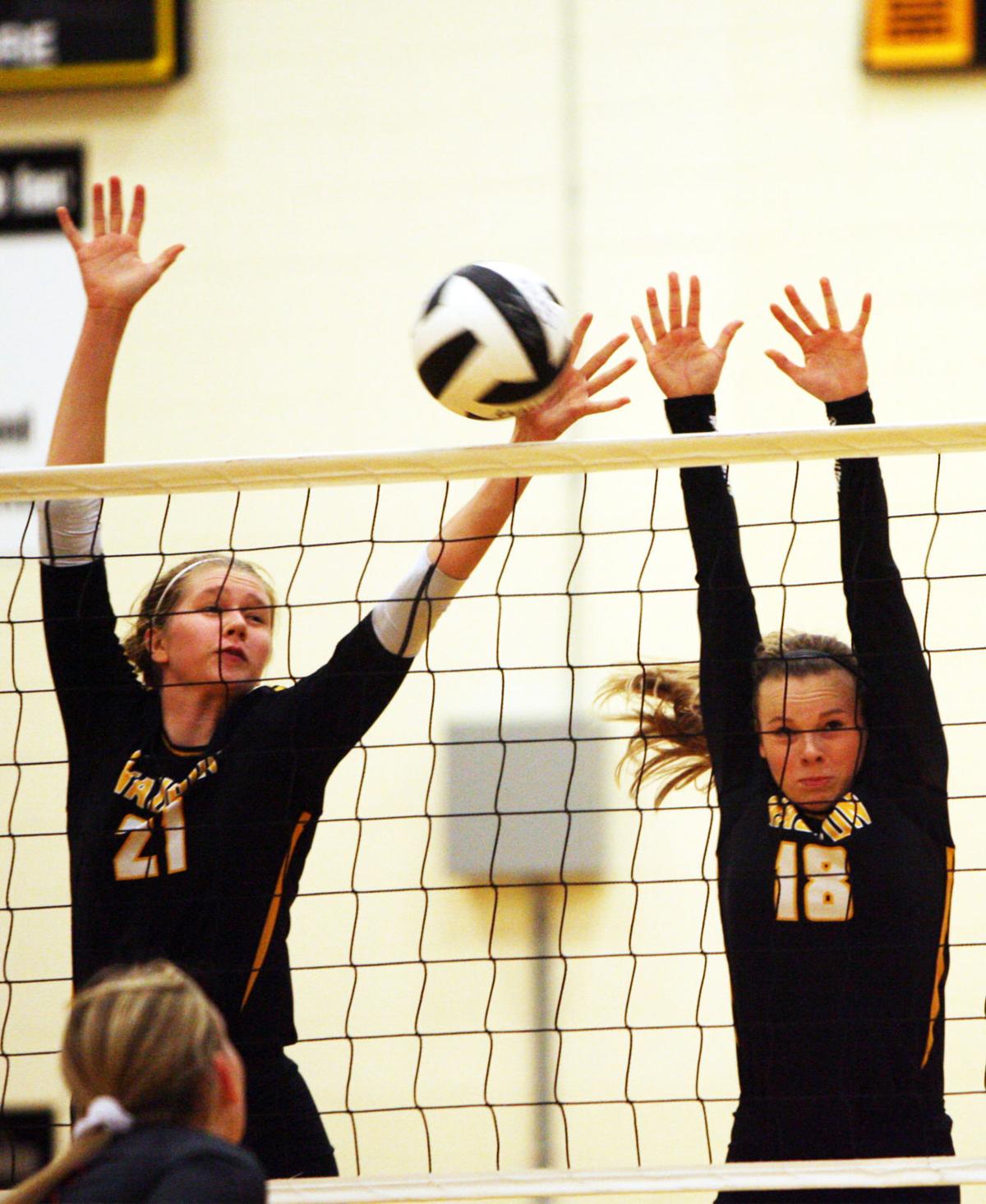 Girls Volleyball Despite The Errors Waupun Comes Away With Win Over Ripon Volleyball Wiscnews Com
