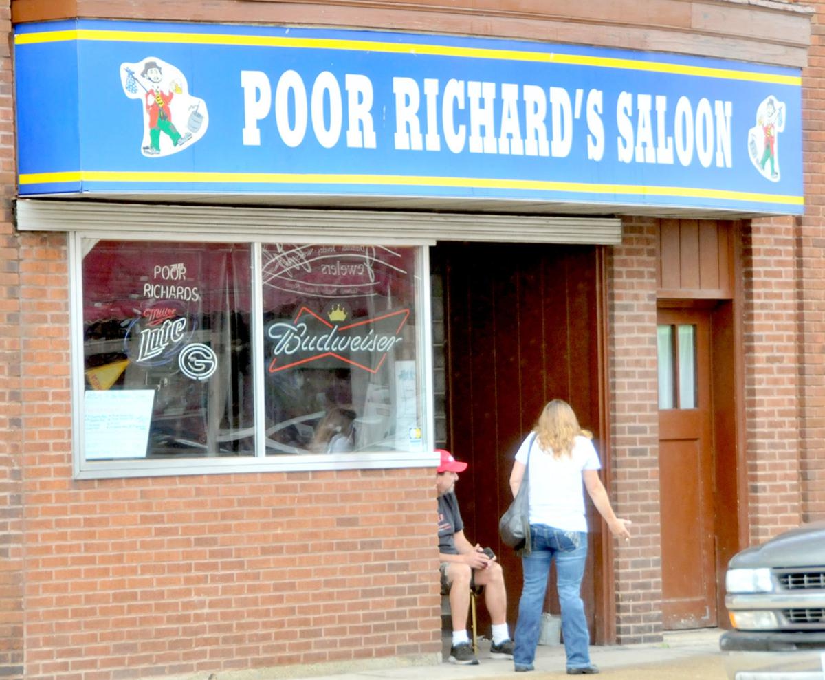 Man shoots, kills himself at Baraboo bar Regional news