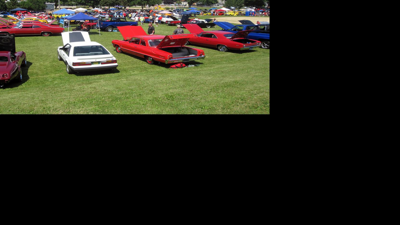 More Than 200 Vehicles Shown At Fox Lake Antique Car Show Regional News Wiscnews Com