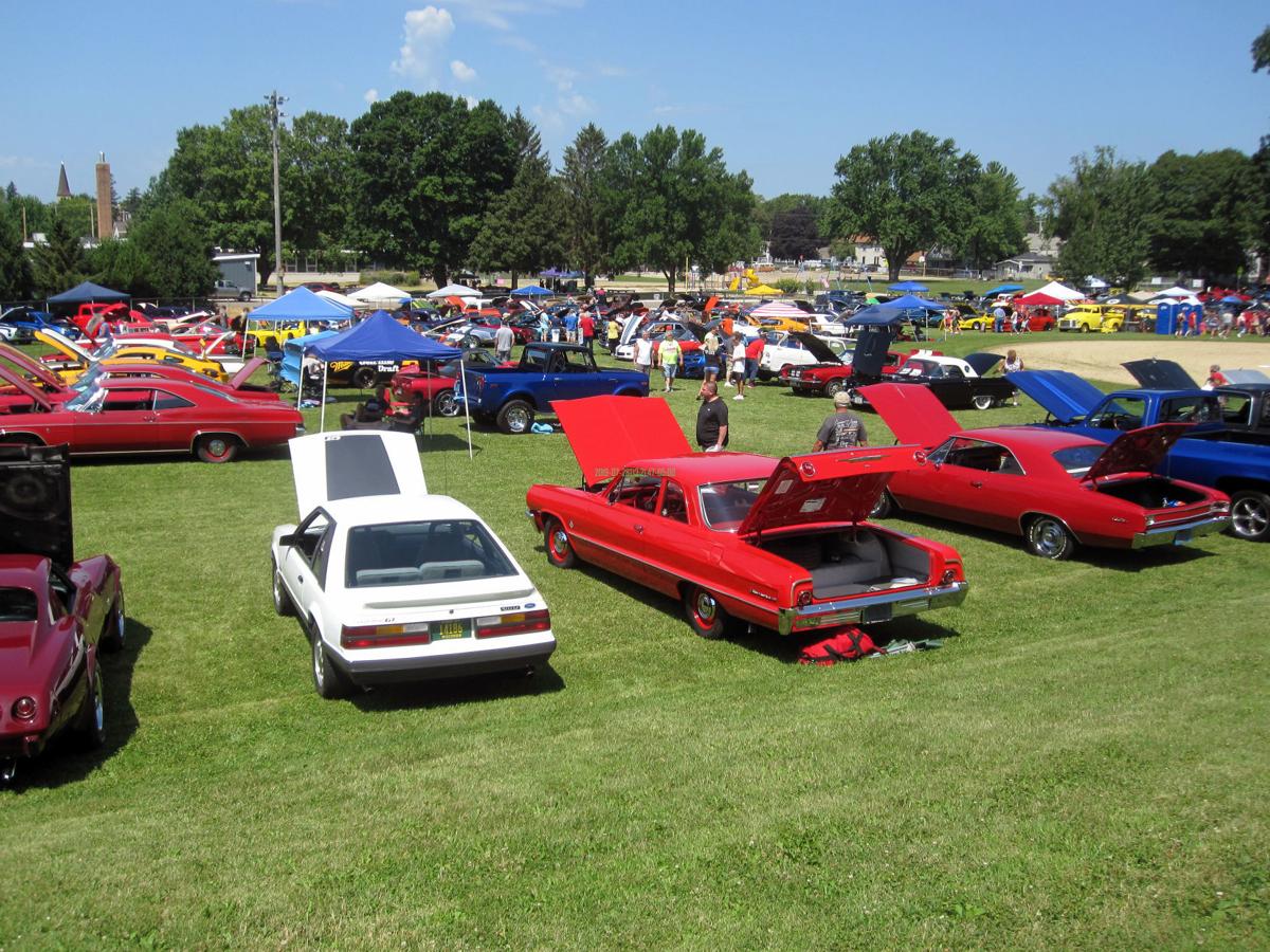 More than 200 vehicles shown at Fox Lake Antique Car Show Regional