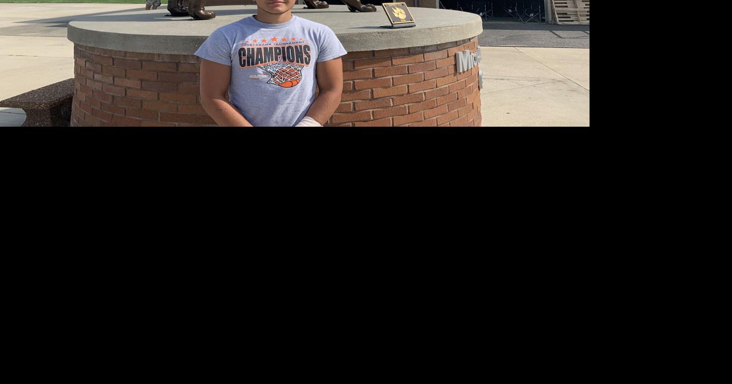 Pardeeville football relies on multisport athletes