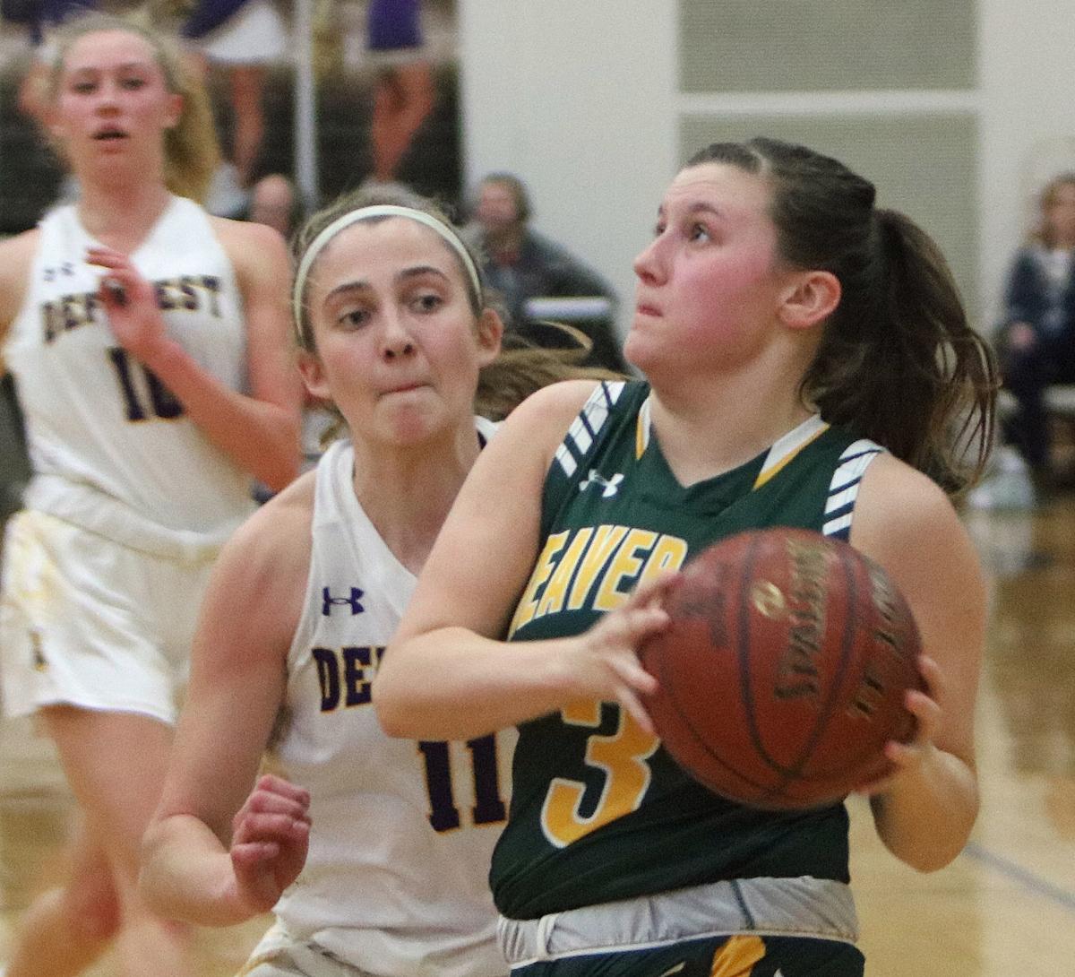 Girls Hoops Coach Chase Makes Cameo As Beaver Dam Beats Deforest