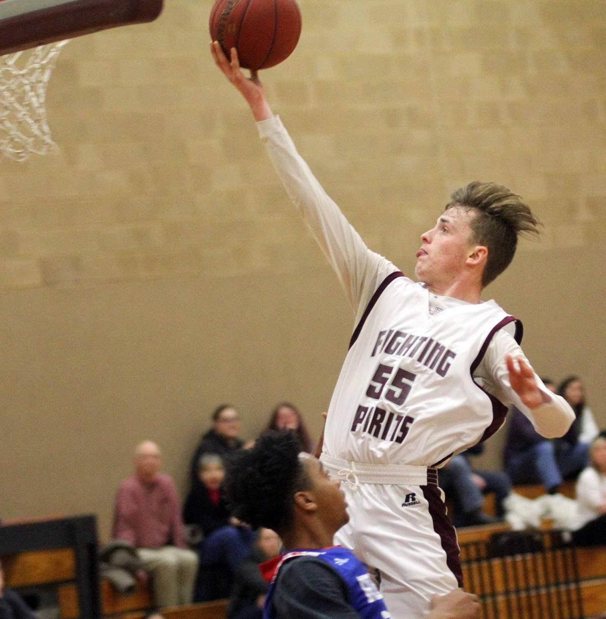 College Men S Basketball Uw Baraboo Sauk County Scores A Season