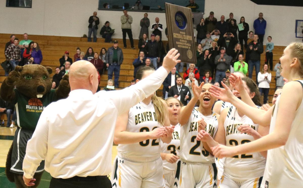 PREP BASKETBALL Wisconsin Dells boys deal with state tournament