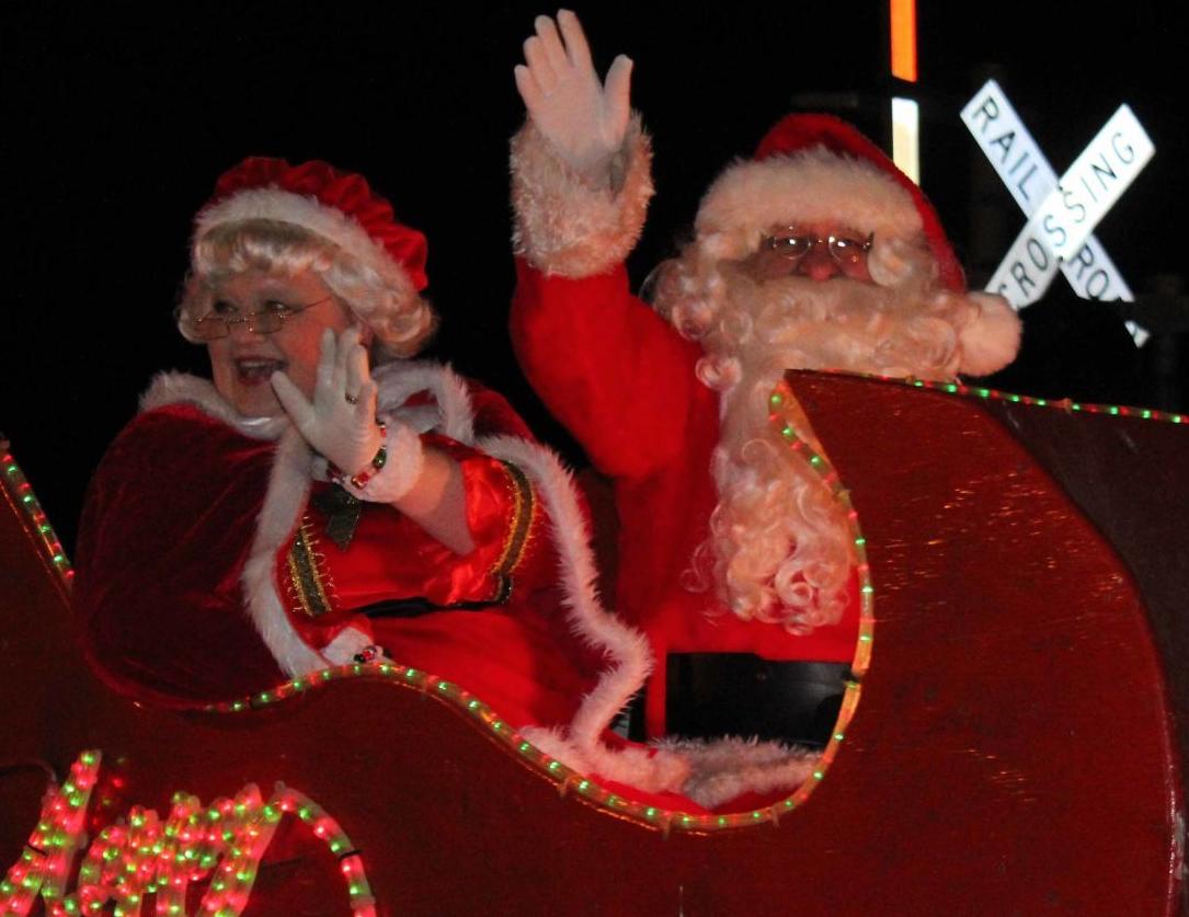 Santa and Mrs. Claus at Mauston Holiday Parade (copy)