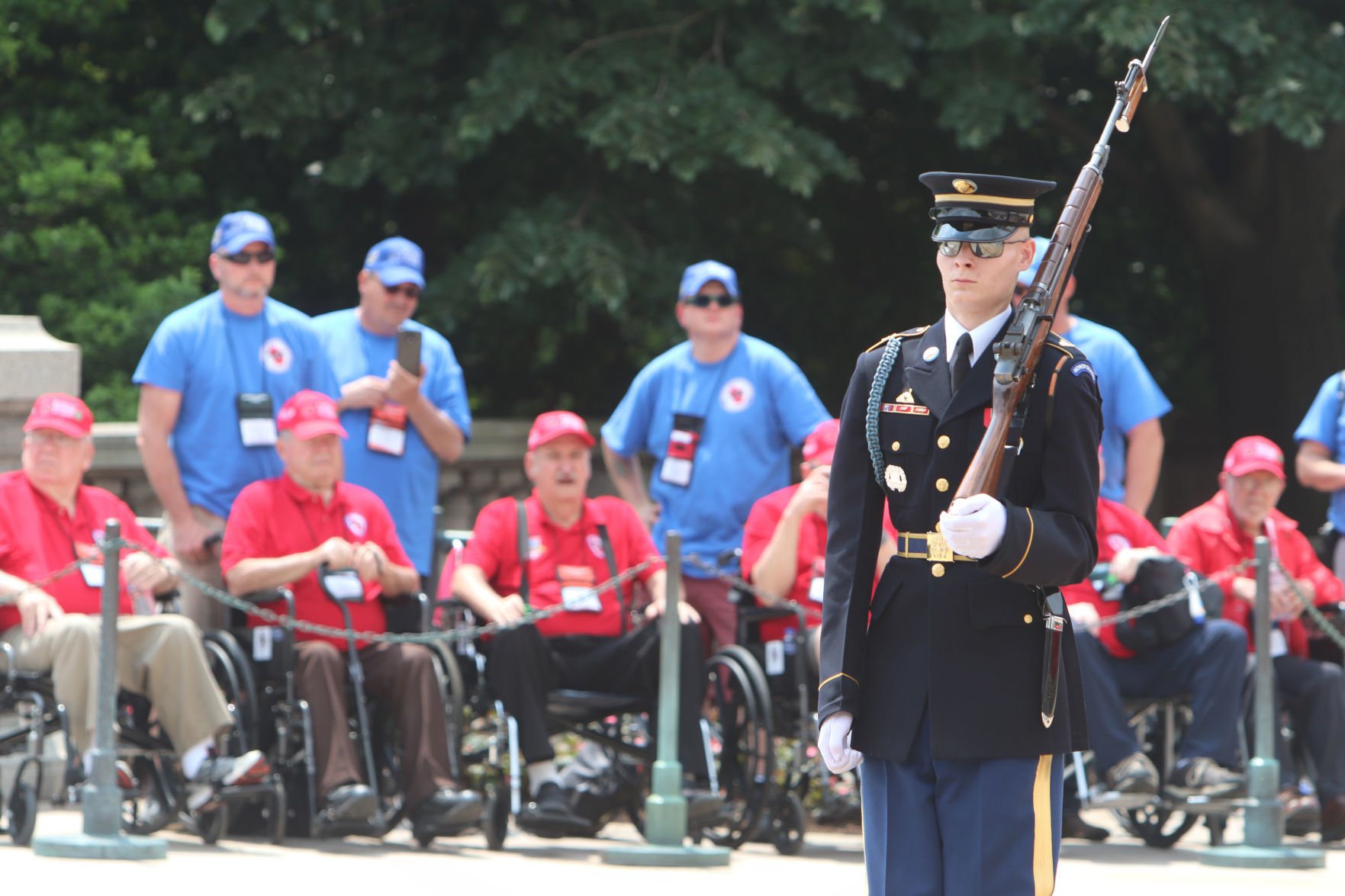 Badger Honor Flight Takes 86 Veterans To DC To Visit Memorials ...