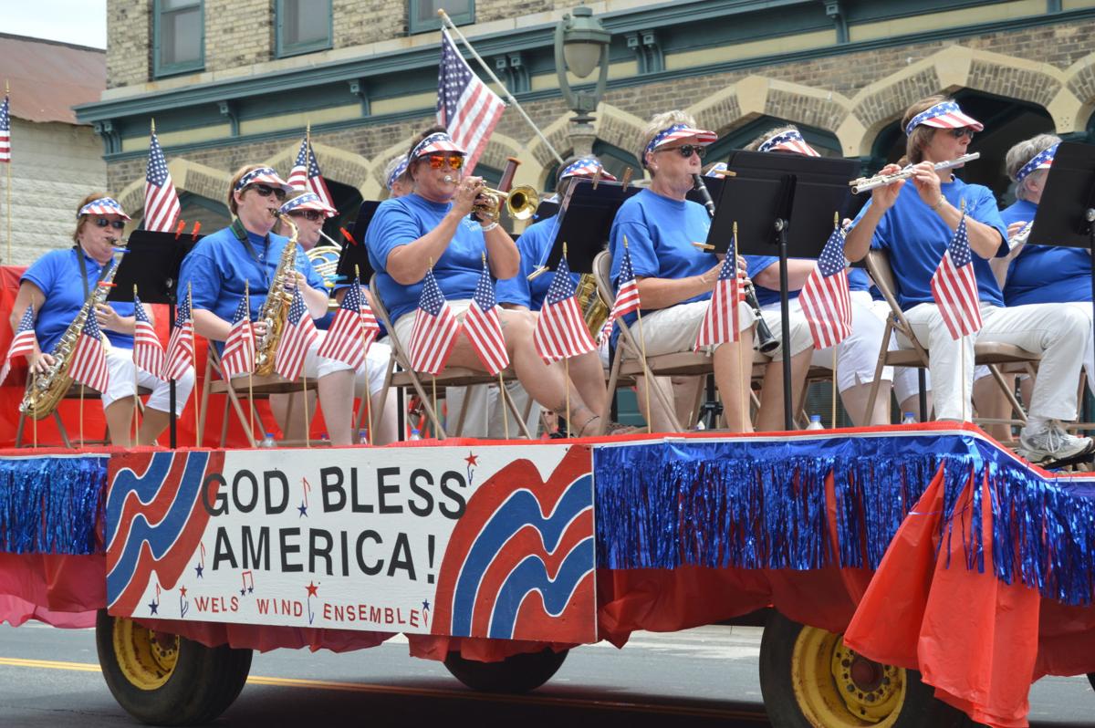 Get your Columbus Fourth of July parade entries in