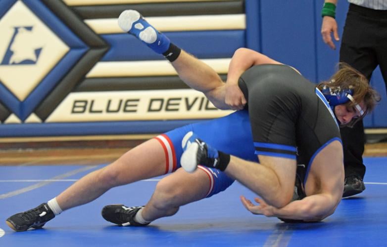 Craig Middle School wrestling pins down district title