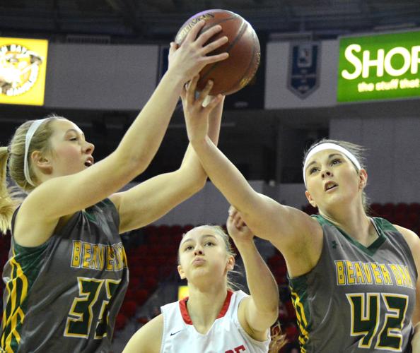 Maryn Ferron, Aly Van Loo