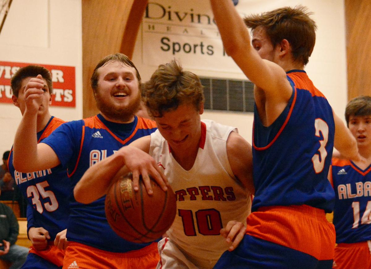 Boys Hoops Griffin Hart S Dunk Helps Cambria Friesland Run Past