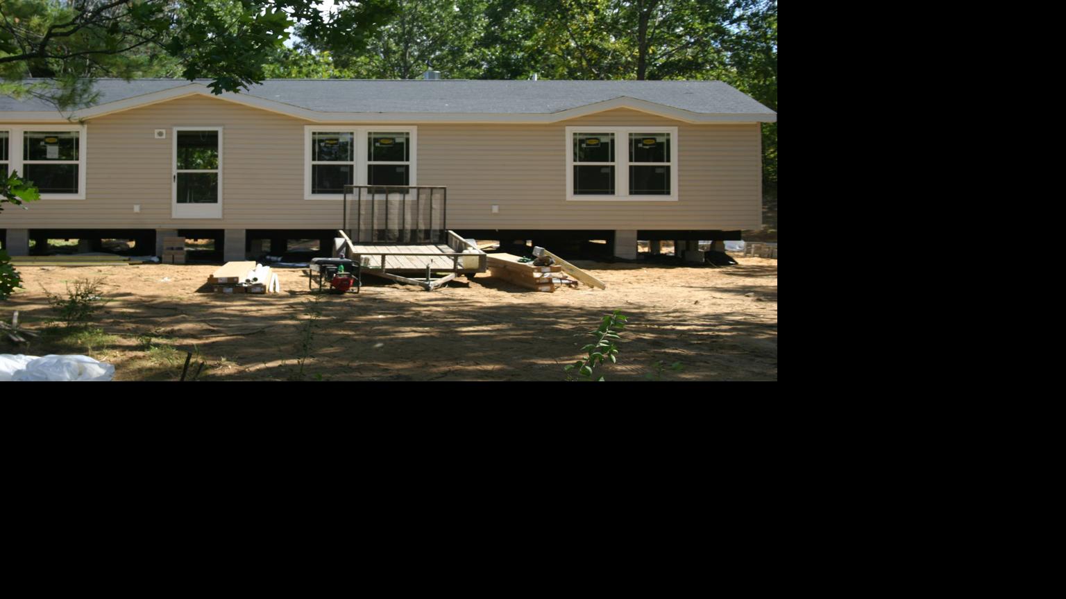Neighbors Complain About Trailer House Regional News Wiscnews Com