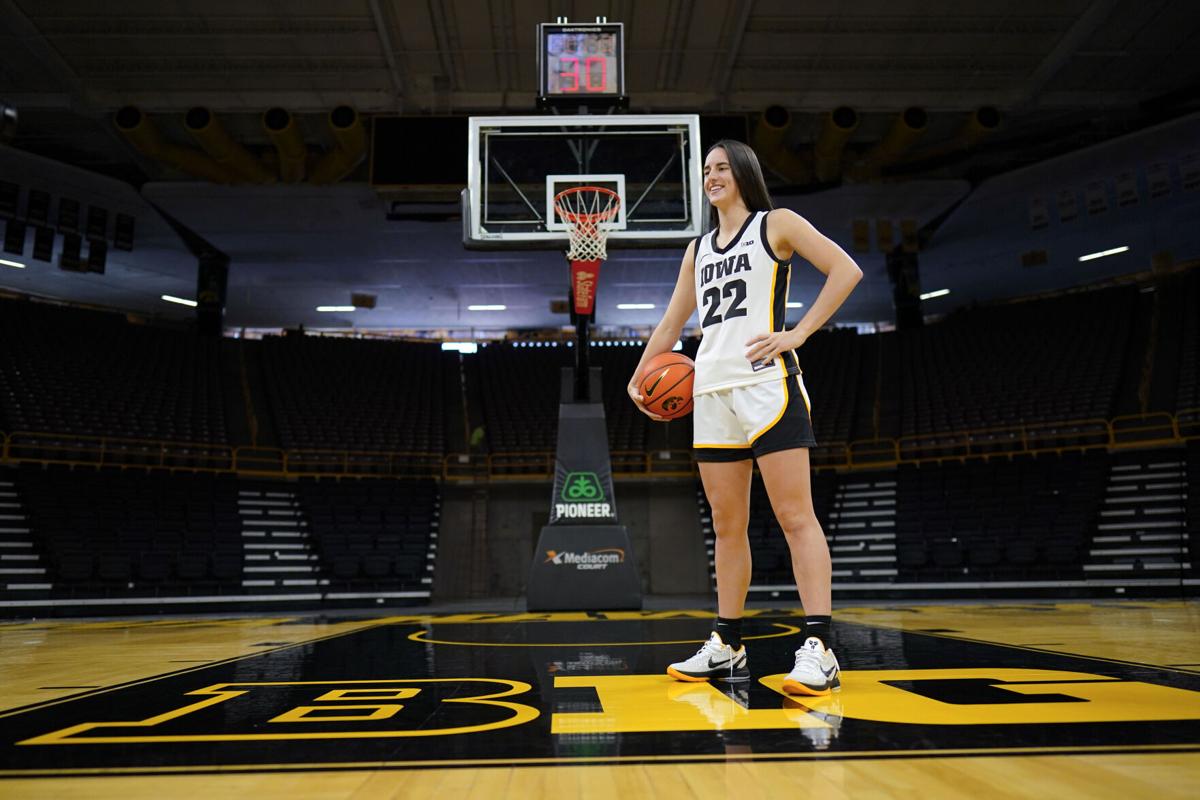 COMMENTARY: It's time to rename the court at Carver-Hawkeye Arena